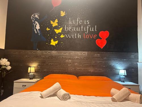 2 bedrooms, 3 beds