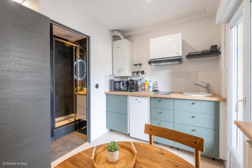 Konyha, A cozy nest between Paris and Disneyland in Vaires-sur-Marne