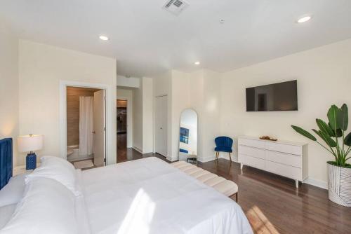 Modern Condo-NYC@Fingertips in North Bergen, USA