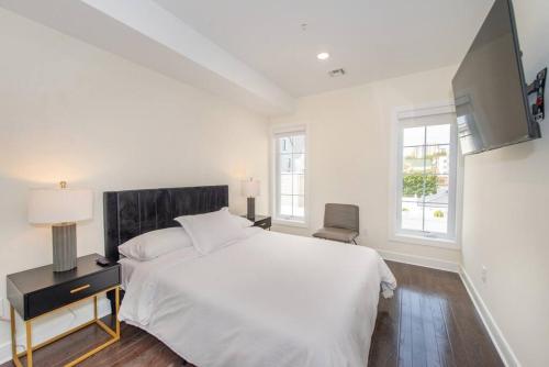 Modern Condo-NYC@Fingertips in North Bergen, USA