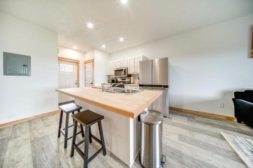 Erie Vacation Rental with Patio, Near Golf Course! in Erie, USA