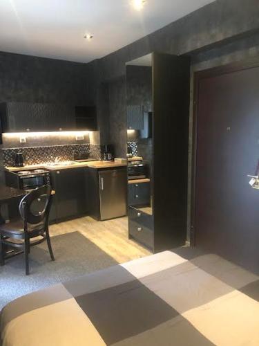 MARGARITA'S SUITES 5