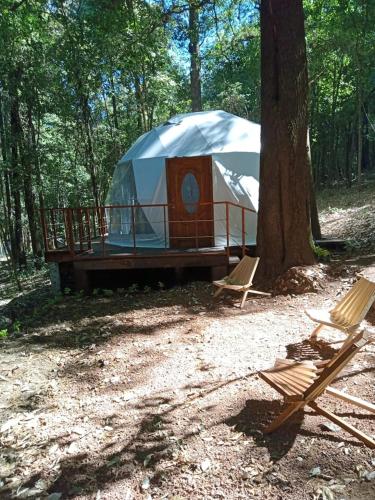 Glamping Don Delfis in Valle de Bravo, Mexico