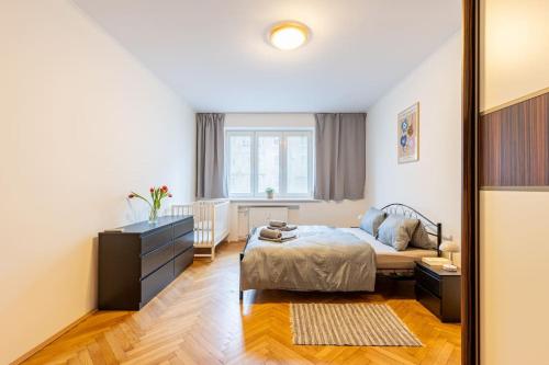 Urban Haven: Blissful Living in Central Bratislava, Bratislava (photo 6)