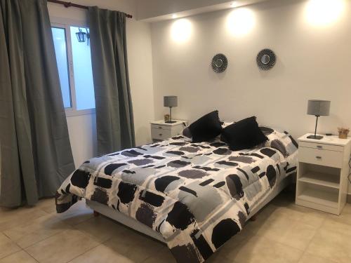 One-Bedroom Apartment image 10