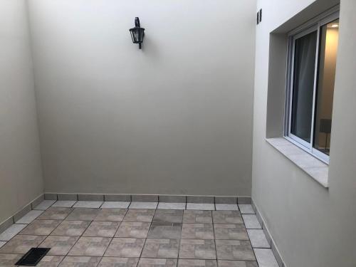 One-Bedroom Apartment image 6