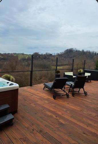 Emas House in 哥納亞斯圖貝卡