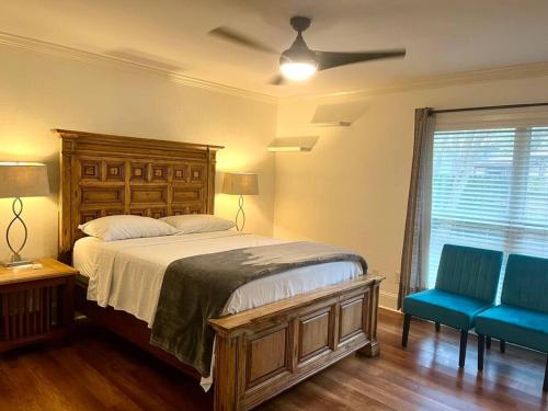 Enchanted Haven-A serene cottage in the Woodlands! in The Woodlands, USA