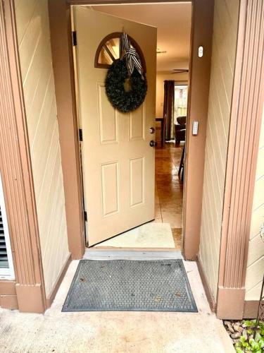 Enchanted Haven-A serene cottage in the Woodlands! in The Woodlands, USA