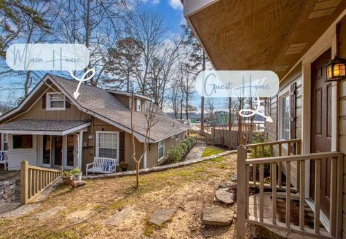 Canarys Nest in Hot Springs, USA