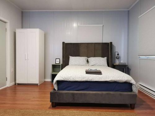 Seaside Serenity: Seal Bay Glamping Retreat,Studios