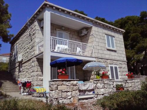 Apartments with a parking space Lumbarda, Korcula - 22543