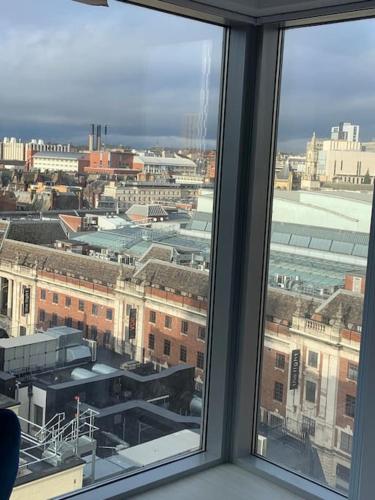 Winners of 2025 traveller Award, Elegant two bedroom city central apartment with Netflix & WiFi, Leeds (foto 4)