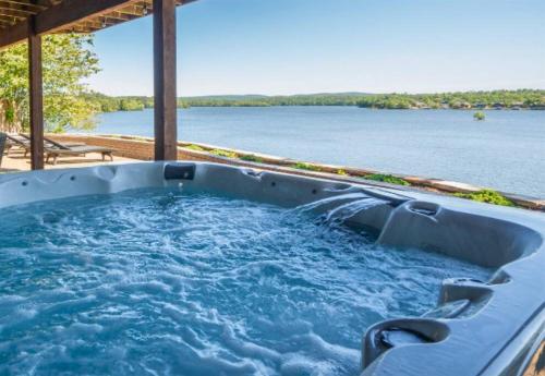 Deja View in Hot Springs, USA