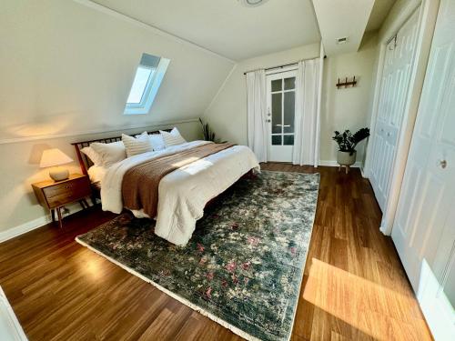 Stunning 4BD/2BA Getaway Chicago in Chicago, USA