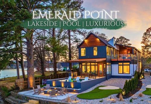 Emerald Point in Lake Hamilton, USA