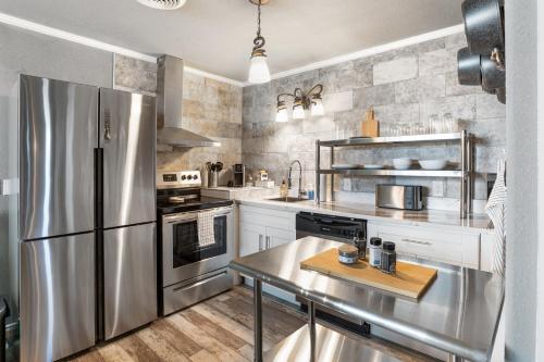 Salt Block - French Country Suite 6 in Bandera, USA