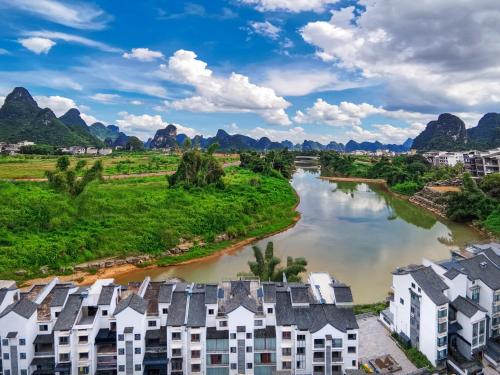 Guilin Yangshuo Waterhouse River View Villa