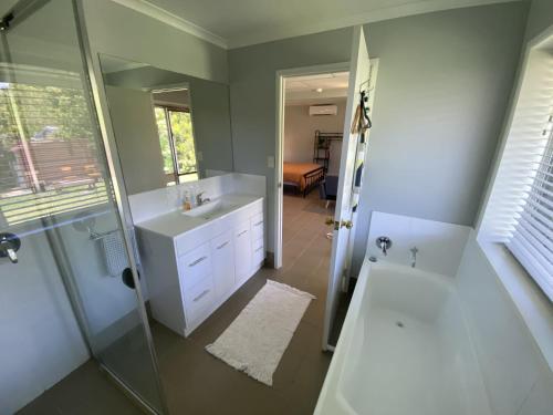 Private self-contained guesthouse North Brisbane - Petrie