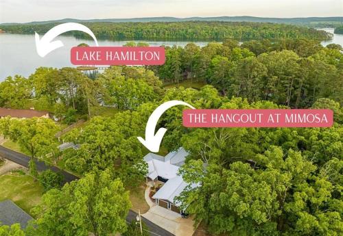 The Hangout at Mimosa Pt. in Hot Springs, USA