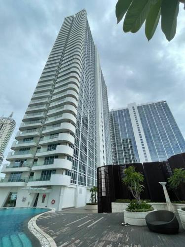 The Modern Stay Supermall U-Residence-3 with City View near ซูเปอร์มอล การาวาจี