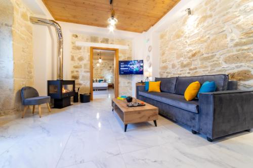 Facilities, Asmani Apartments with pool in Gorgolaini