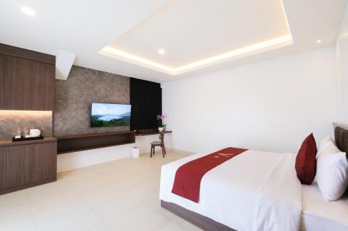 Deluxe King Room room in ValStar Hotel Canggu