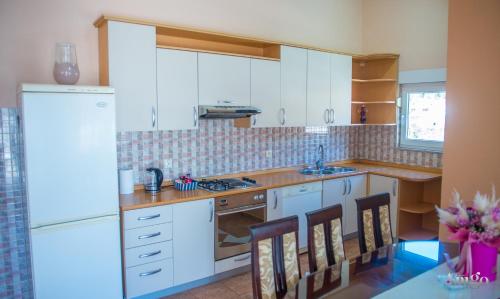 Spacious apartment overlooking Mostar