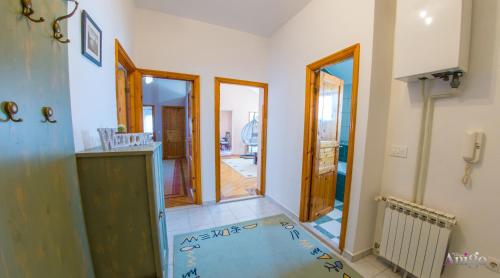 Spacious apartment overlooking Mostar