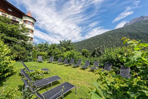 花園, Das Posthaus stubai&smart Hotel in 富爾普梅斯