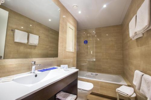 Hotel La Carolina - image 7