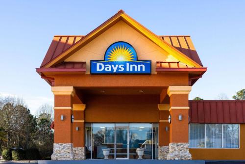 Days Inn by Wyndham Forsyth - image 9