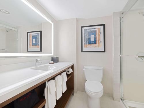 Two-Room King Suite - Non-Smoking image 6