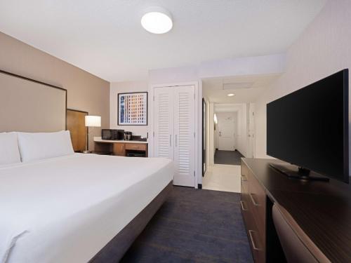 Embassy Suites Chicago - Downtown - image 4