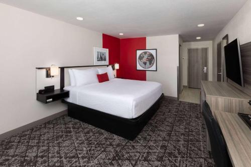 Ramada by Wyndham DFW Airport in Irving, USA