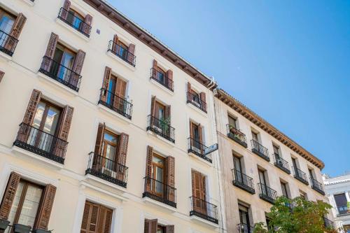 Atocha3 Superb Location - 4Bedrooms 2 Baths, Madrid