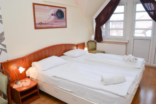 Quadruple Room image 2
