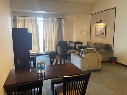 RN Service Suites At Times Square KL - image 13