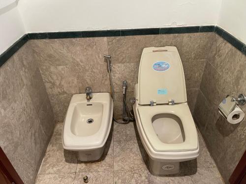 RN Service Suites At Times Square KL - image 3