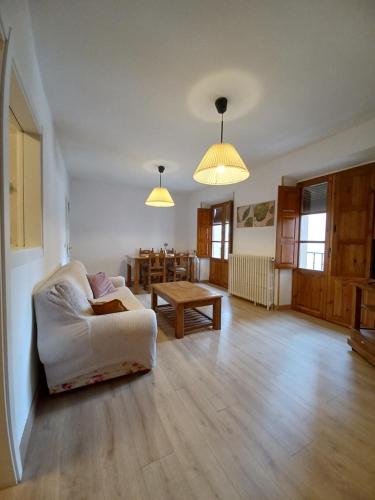 VUT Casa de la Catedral Alta - Apartment - Sigüenza