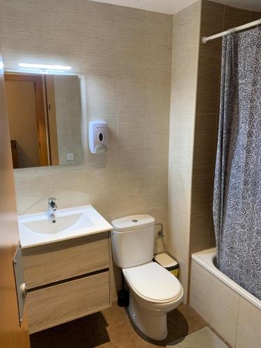 MT Nuevos Apartamentos y Suites con baño privado