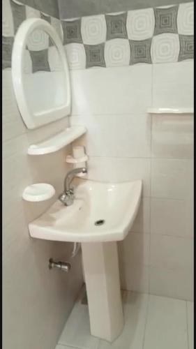 Two Bedrooms Apartment Near DHA & Airport - image 12