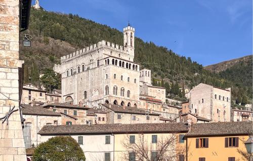 Gorgeous Apartment In Gubbio With Kitchen