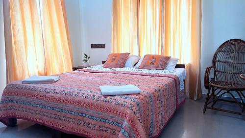 Standard Double Room image 7