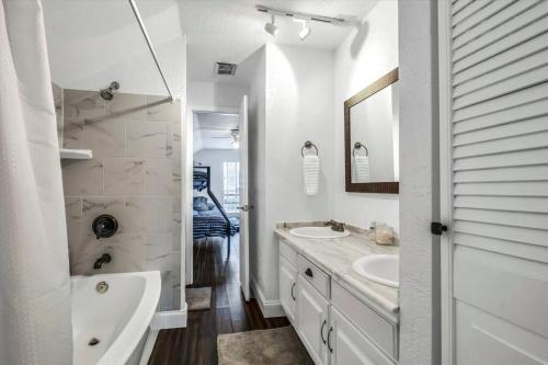 Just Like Home #8:OKC Pool, Billiards, Hot tub in Oklahoma City, USA