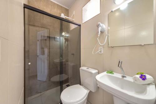 Standard Double or Twin Room image 3