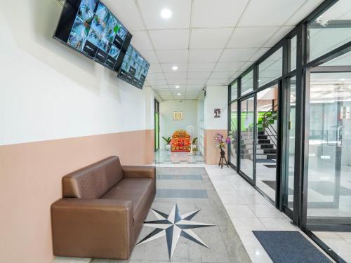 Facilities, RoomQuest SPS Hotel and Residence in Pathum Thani