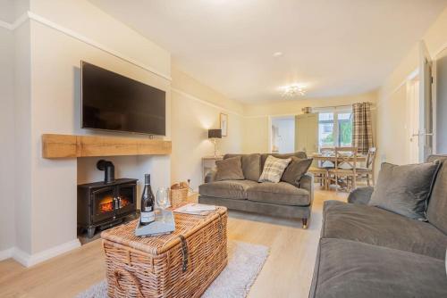 2 bedrooms, 3 beds