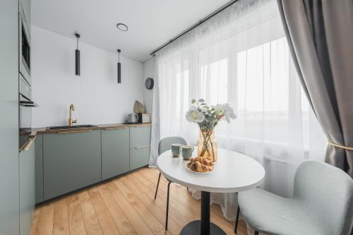 City Center Apartment with balcony in 阿尼克斯奇艾