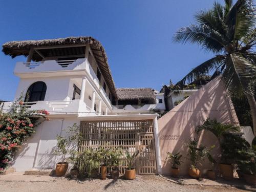Exterior view, La Punta Rooms in Puerto Escondido